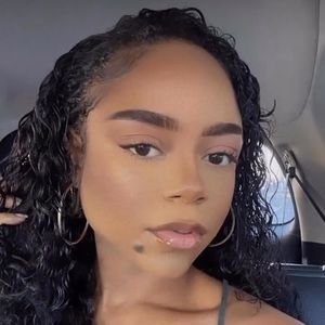 Meet your Posher, Alani